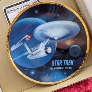Star Trek U.S.S. Enterprise NCC-1701 Commemorative Plate